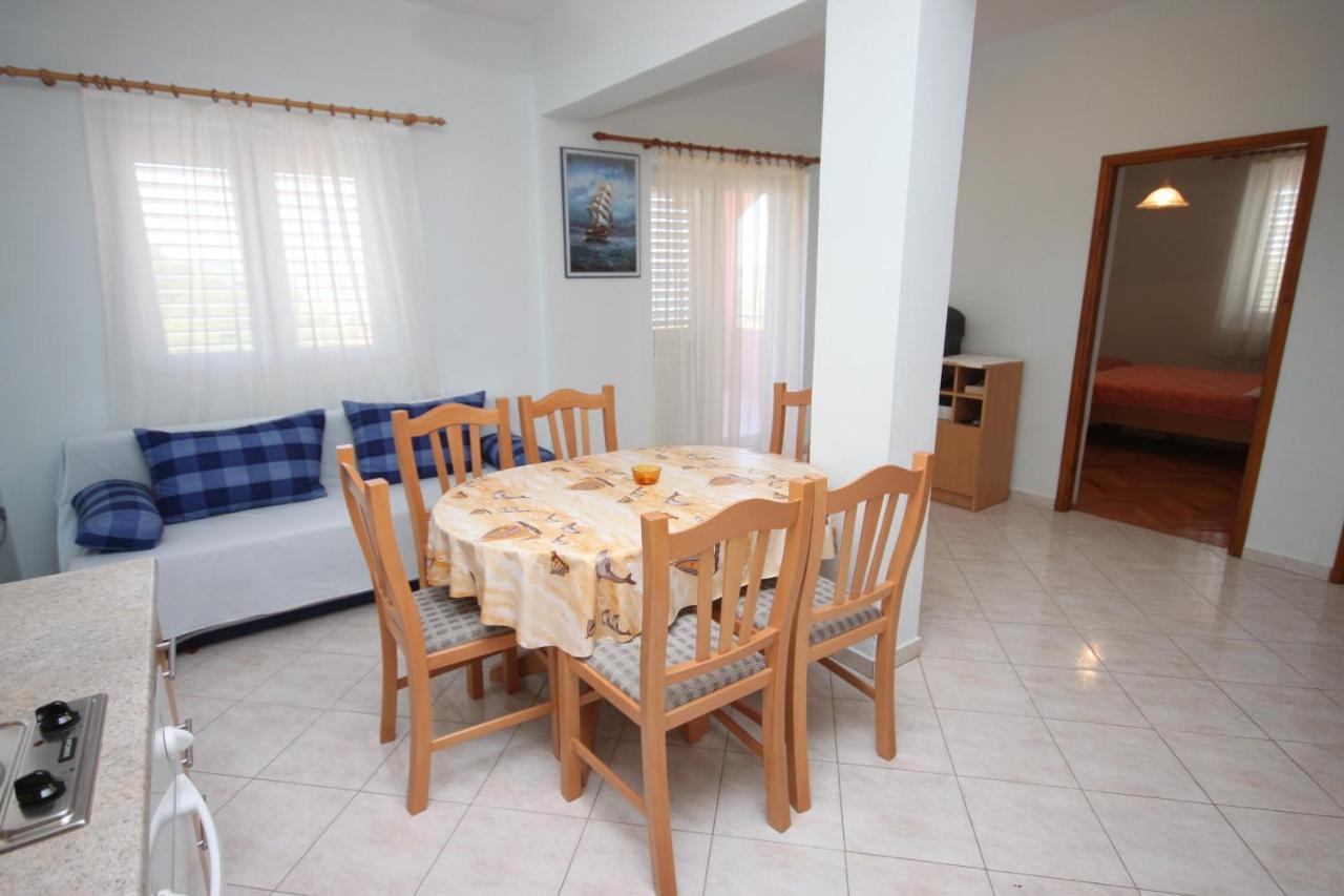 Apartments With A Parking Space Tkon, Pasman - 6216 Exterior photo